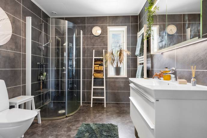4 rum villa på Hammarsgårdsvägen 11C Ekolsund, Enköpings kommun - bild 4