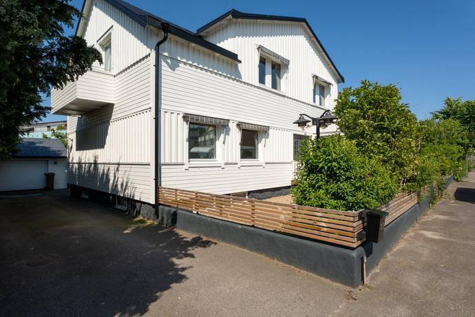 8 rum villa på Eskilsgatan 35 Centrum, Varbergs kommun - bild 2