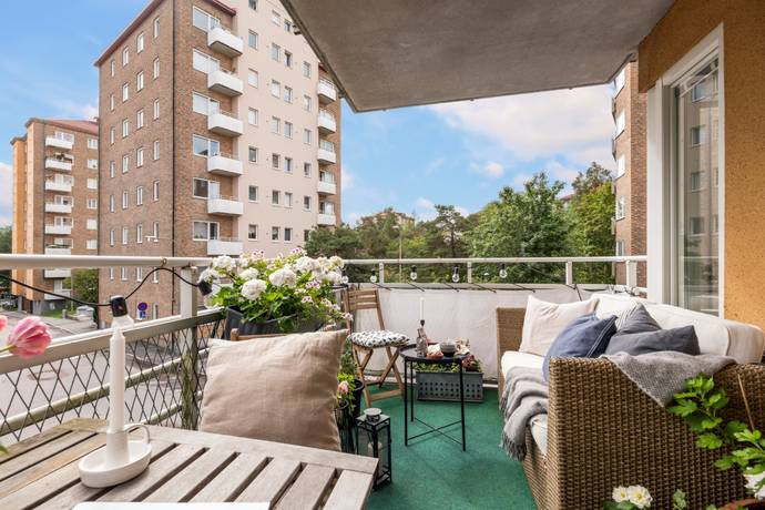 4 rum lägenhet på Skulptörvägen 18, 2 tr Johanneshov, Stockholms kommun - bild 2