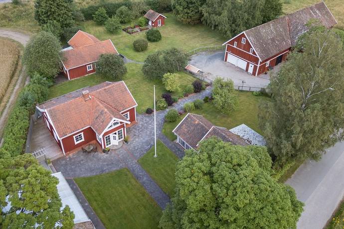 5 rum villa på Skeby Nedre Backgården 1 Källby, Götene kommun - bild 1