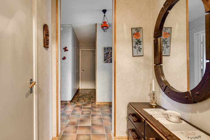 4 rum lägenhet på Irisgatan 48 Mellringe, Örebro kommun - bild 2