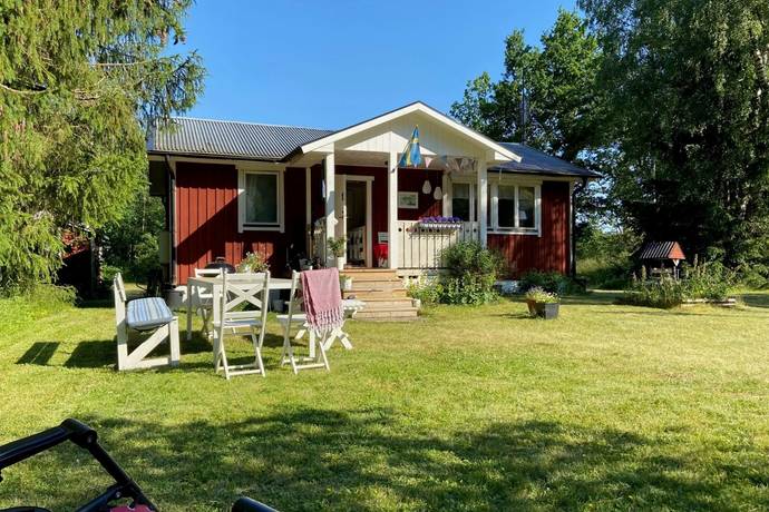 Fållökna Uvbergsvägen 11, Malmköping, Flens kommun