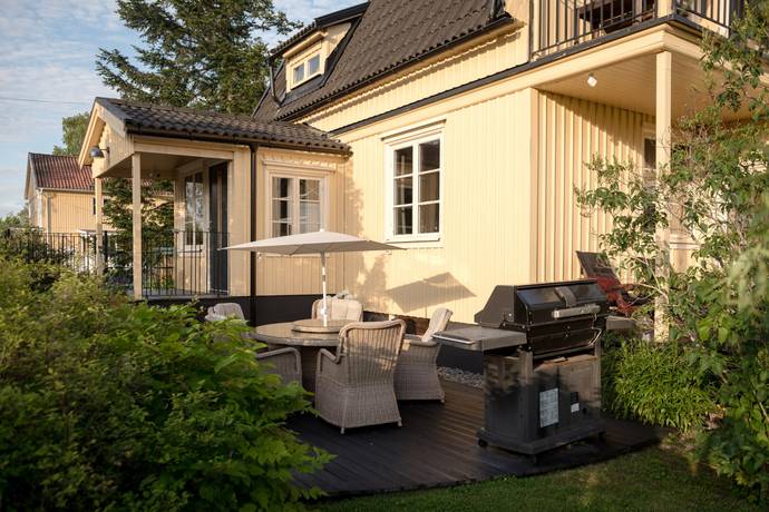 8 rum villa på Vadställsgatan 3 Kolbäck, Hallstahammars kommun - bild 2