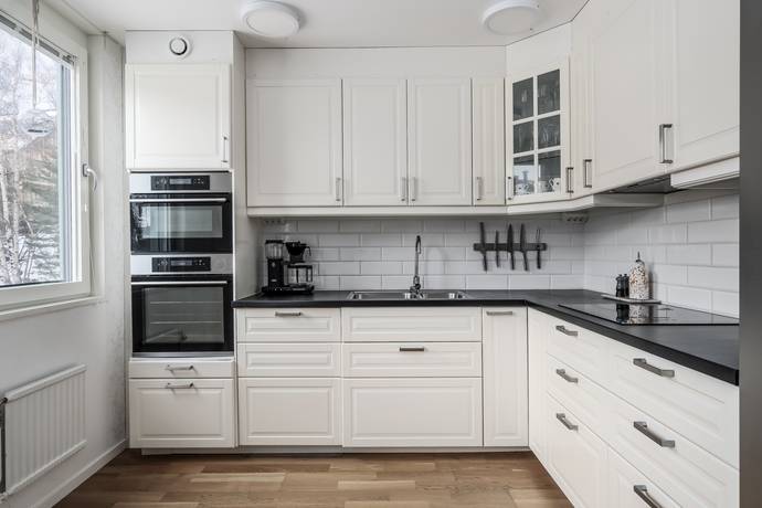 4 rum lägenhet på Njupkärrsvägen 88 Centrala Tyresö, Tyresö kommun - bild 2