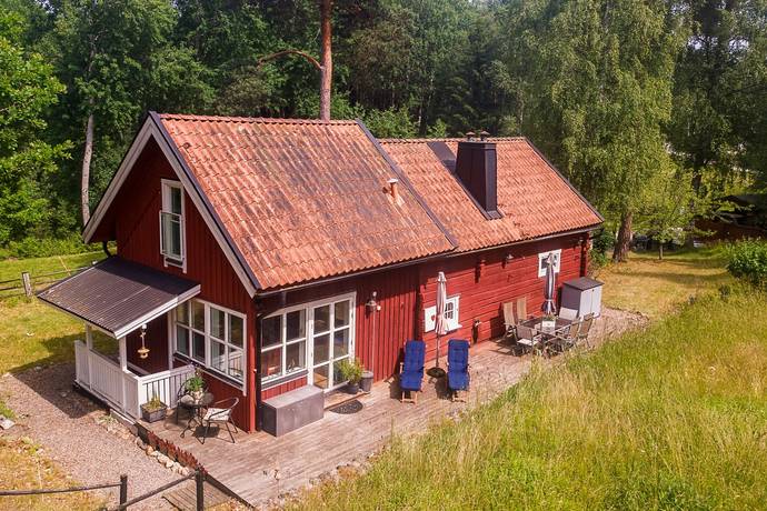 4 rum villa på Farfars väg 9 Nykvarn, Nykvarns kommun - bild 1