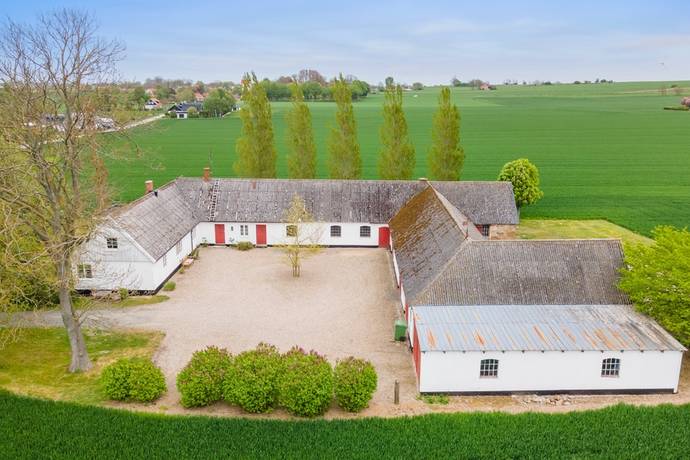 5 rum Gård utan jordbruk på Viarpsvägen 49 Mellan Simris och Viarp Simrishamns kommun - bild 10