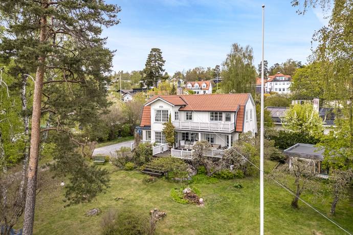 7 rum Villa på Drakskeppsvägen 20 Viggbyholm Sjösidan Täby kommun - bild 8