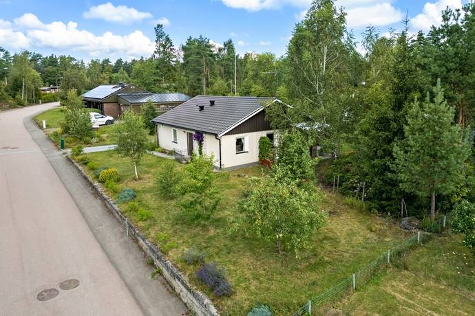 4 rum villa på Ringvägen 2 Fjärdhundra, Enköpings kommun - bild 2