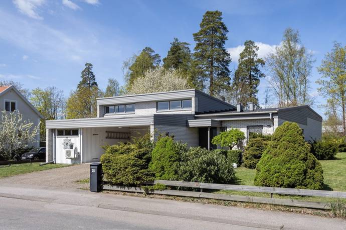 5 rum villa på Fredrikslundsgatan 25 Fredrikslund, Nybro kommun - bild 1