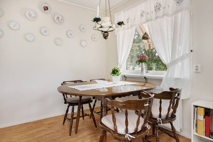 3 rum villa på Humlevägen 5 Kumla Kyrkby, Sala kommun - bild 5