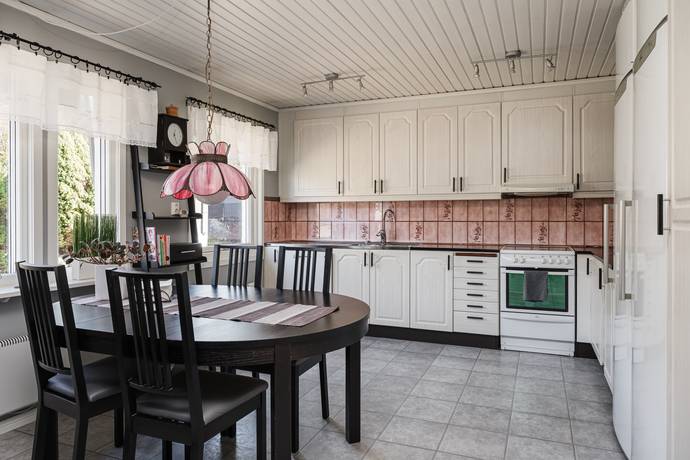 7 rum villa på Kinnekullevägen 8 Matfors, Sundsvalls kommun - bild 3
