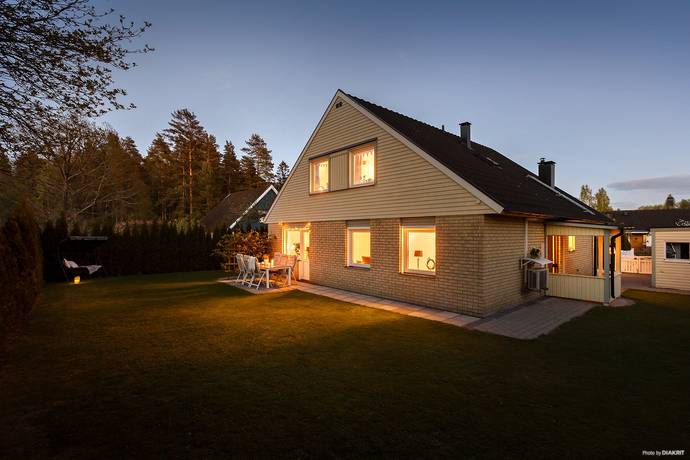 6 rum Villa på Tujavägen 18 Bettorp Örebro kommun - bild 6