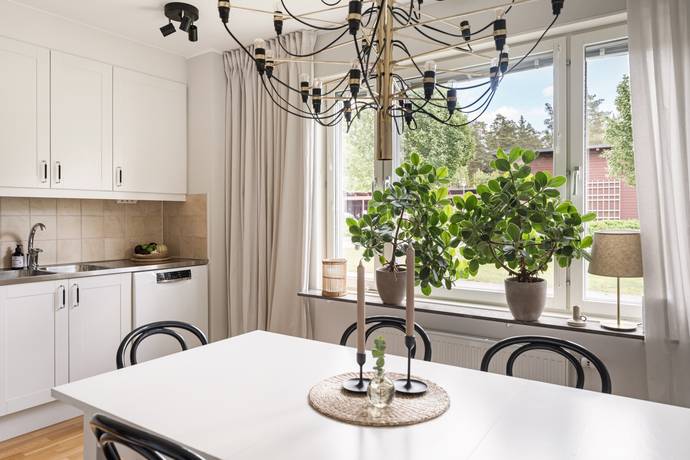 4 rum Lägenhet på Svampskogsvägen 154 Bällstaberg Vallentuna kommun - bild 4
