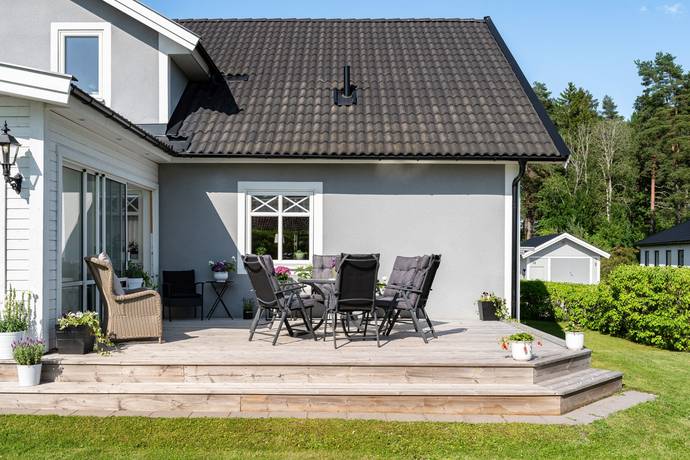 10 rum villa på Rödklintsgatan 11 Nya Hjärsta, Örebro kommun - bild 5