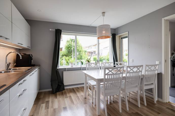 3 rum lägenhet på Lundhagsvägen 212 Hovsta, Örebro kommun - bild 4