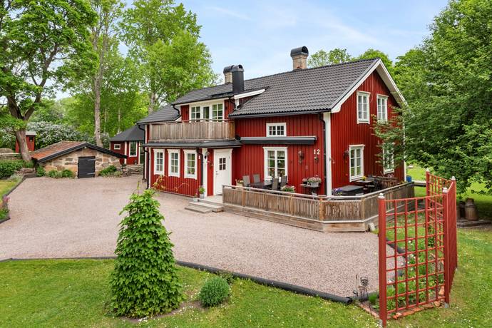 Tulka byväg 10 och 12, Tulka, Norrtälje kommun