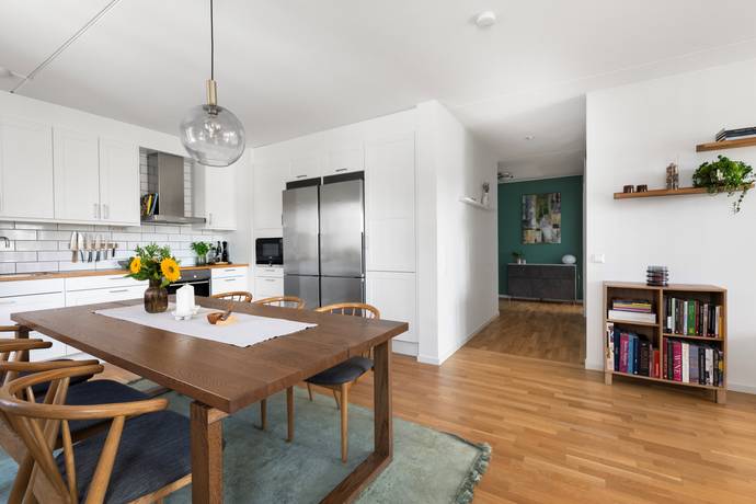 3 rum lägenhet på Ursula Printz gata 5 2 tr Porslinskvarteren/Gustavsberg, Värmdö kommun - bild 2