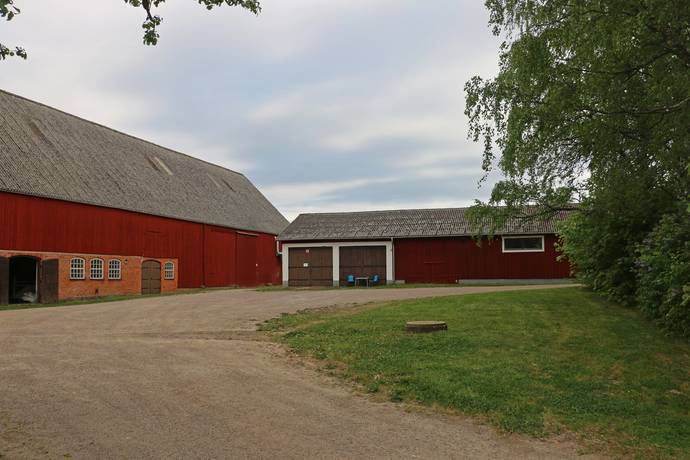 Gård med jordbruk på Govlösa Mjölby kommun - bild 7