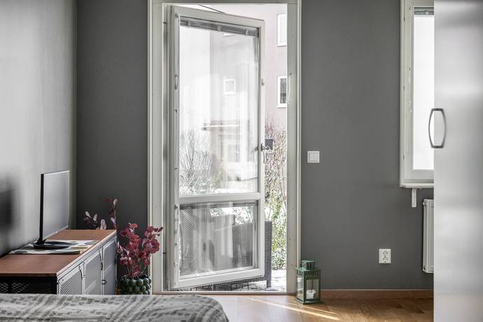 1 rum lägenhet på Liljeörnsgränd 7 Hässelby - Lövsta Allé, Stockholms kommun - bild 2