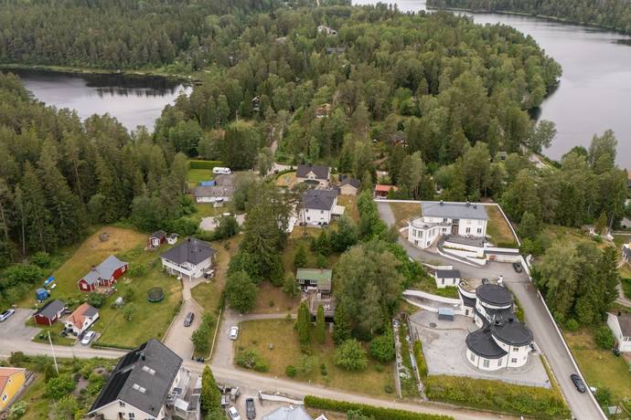 4 rum Villa på Bergtorpsvägen 6 Uttran Botkyrka kommun - bild 1