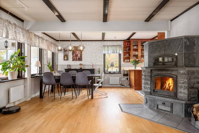 5 rum villa på Barksättersgatan 2 Strandvägsområdet, Katrineholms kommun - bild 2