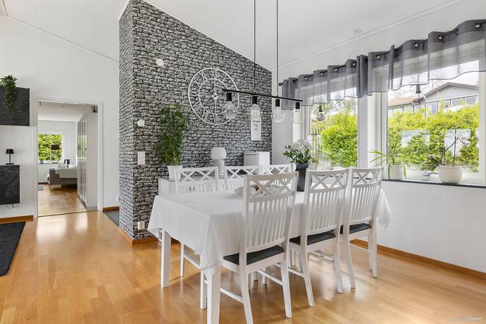 9 rum Villa på Evavägen 20 Hjälmarbaden Örebro kommun - bild 21