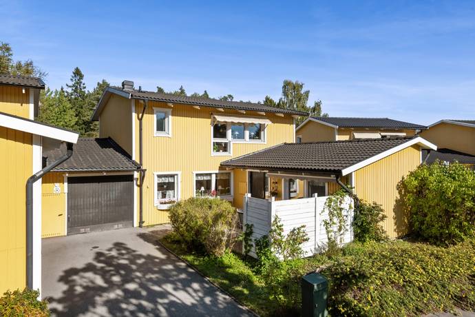 Gökärtsvägen 68, Vallatorp, Täby kommun
