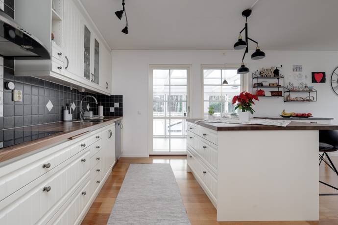 6 rum villa på Anders Petters väg 55 Norra Bro, Örebro kommun - bild 4