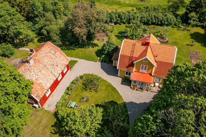 gård med jordbruk på Husby 5 Vallentuna, Vallentuna kommun - bild 2