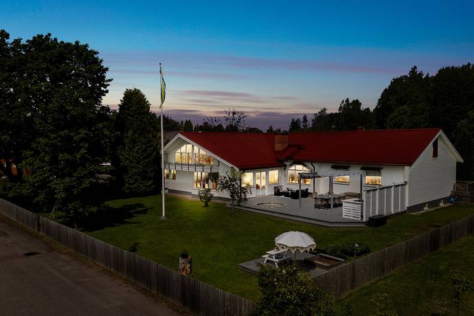 5 rum villa på Ringvägen 36 Karlslund, Kils kommun - bild 3