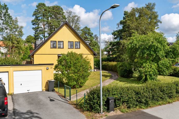 6 rum villa på Härdstigen 25 Täby Kyrkby, Täby kommun - bild 1