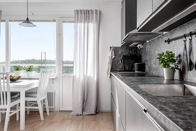 2 rum lägenhet på Oxelvägen 51 Älta Centrum/stensö, Nacka kommun - bild 3