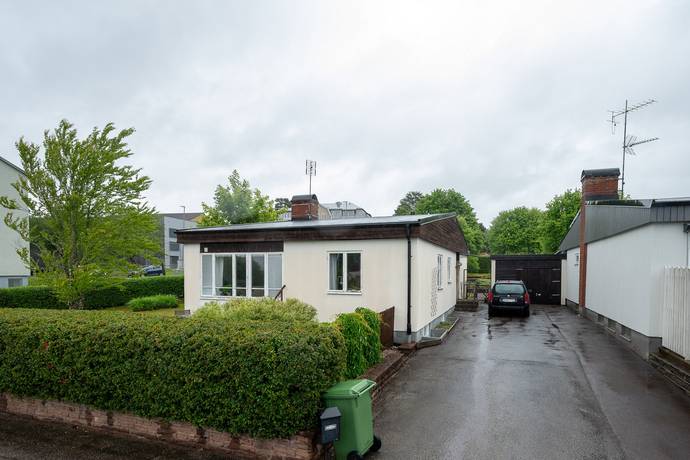6 rum villa på Vinkelgatan 1 Malmköping, Flens kommun - bild 1