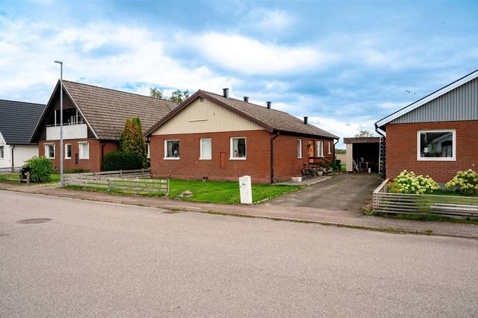 Häradsvägen 31, Centrala Vara, Vara kommun