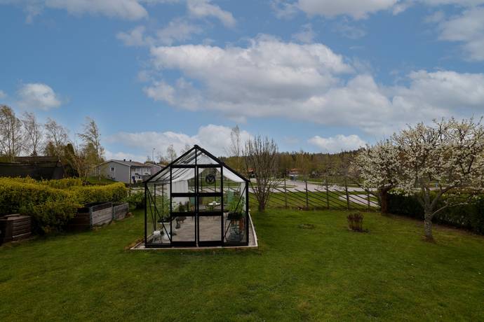 5 rum villa på Lundhagsvägen 26 Hovsta, Örebro kommun - bild 2