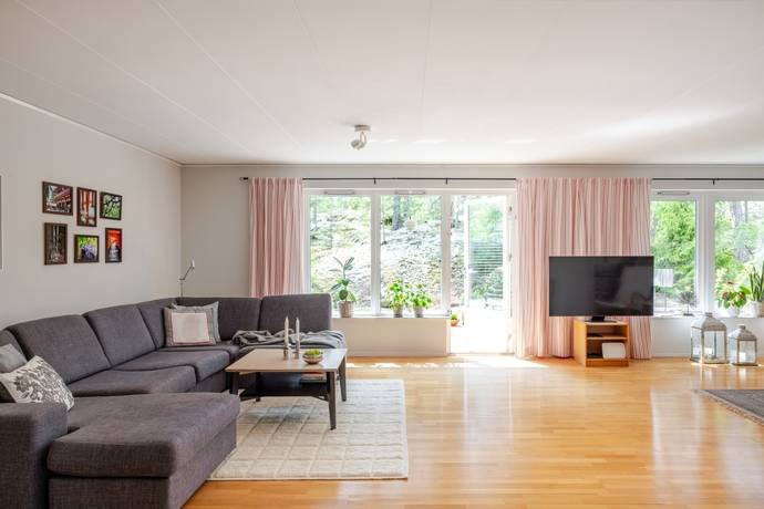 4 rum villa på Klippvägen 10 Rönninge, Salems kommun - bild 3