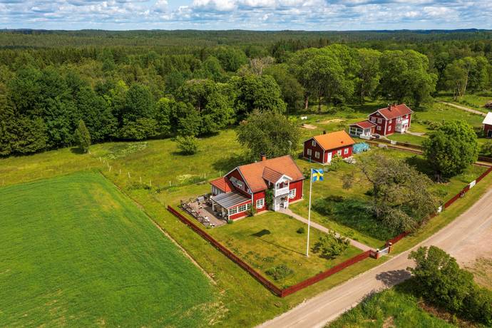 6 rum gård med jordbruk på Olofstorp 1 Eksjö, Eksjö kommun - bild 2