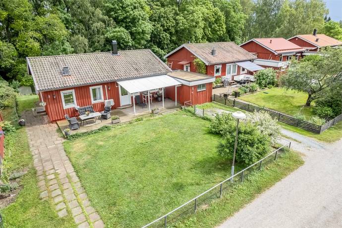 4 rum villa på Aske kvarnväg 3 Bro - Håbo-tibble, Upplands-Bro kommun - bild 1