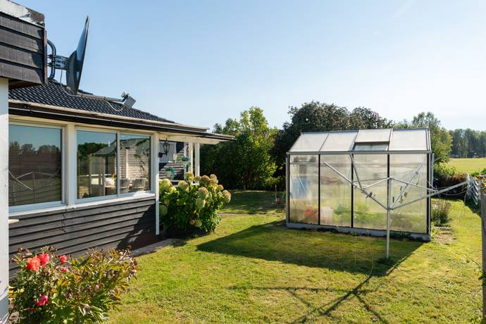 5 rum Villa på Usterstavägen 42 Näs Hallstahammars kommun - bild 32