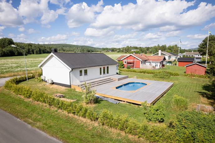 6 rum villa på Ringvägen 27 Ullånger, Kramfors kommun - bild 1