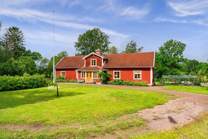 11 rum villa på Kyrkbacken 2 Bälinge, Uppsala kommun - bild 1
