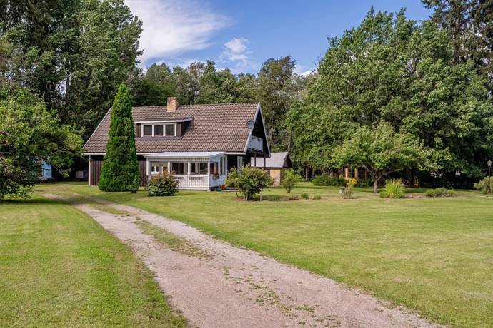 6 rum villa på Hagaströmsvägen 178 Valbo, Gävle kommun - bild 2