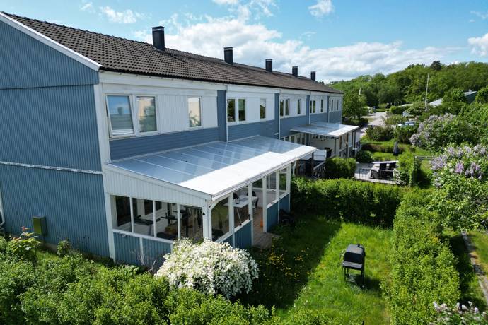 5 rum radhus på Lingonrisgränd 40 Hässelby Norra Villastad, Stockholms kommun - bild 1
