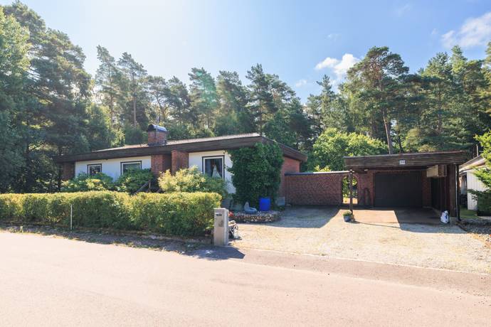 4 rum villa på Ekorrvägen 24 Riviera, Båstads kommun - bild 1