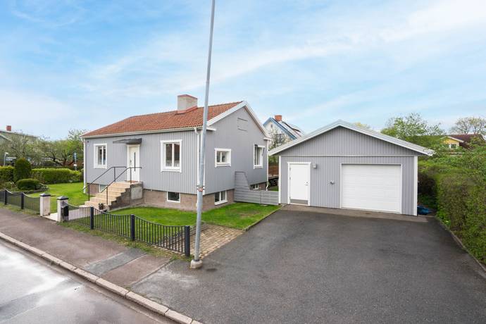 7 rum Villa på Hammarbygatan 9 Fålhagen Uppsala kommun - bild 1