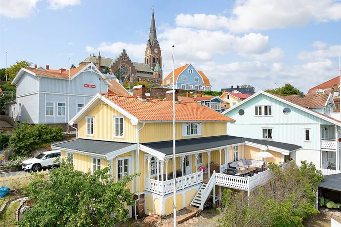 10 rum villa på Rosviksgatan 15 Lysekil, Lysekils kommun - bild 1