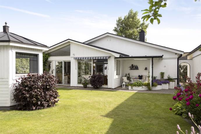 3 rum villa på Sjögången 10 Gustavsfält, Halmstads kommun - bild 1