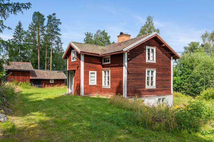 gård med jordbruk på Storsveden 4 Sundborn, Falu kommun - bild 1