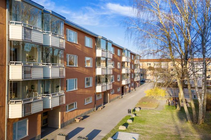4 rum Lägenhet på Odenvägen 7 Centrala Haninge Haninge kommun - bild 1