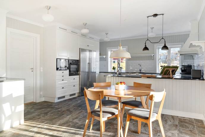 7 rum Villa på Almungevägen 104 Norrsunda-Skånela Upplands Väsby kommun - bild 14